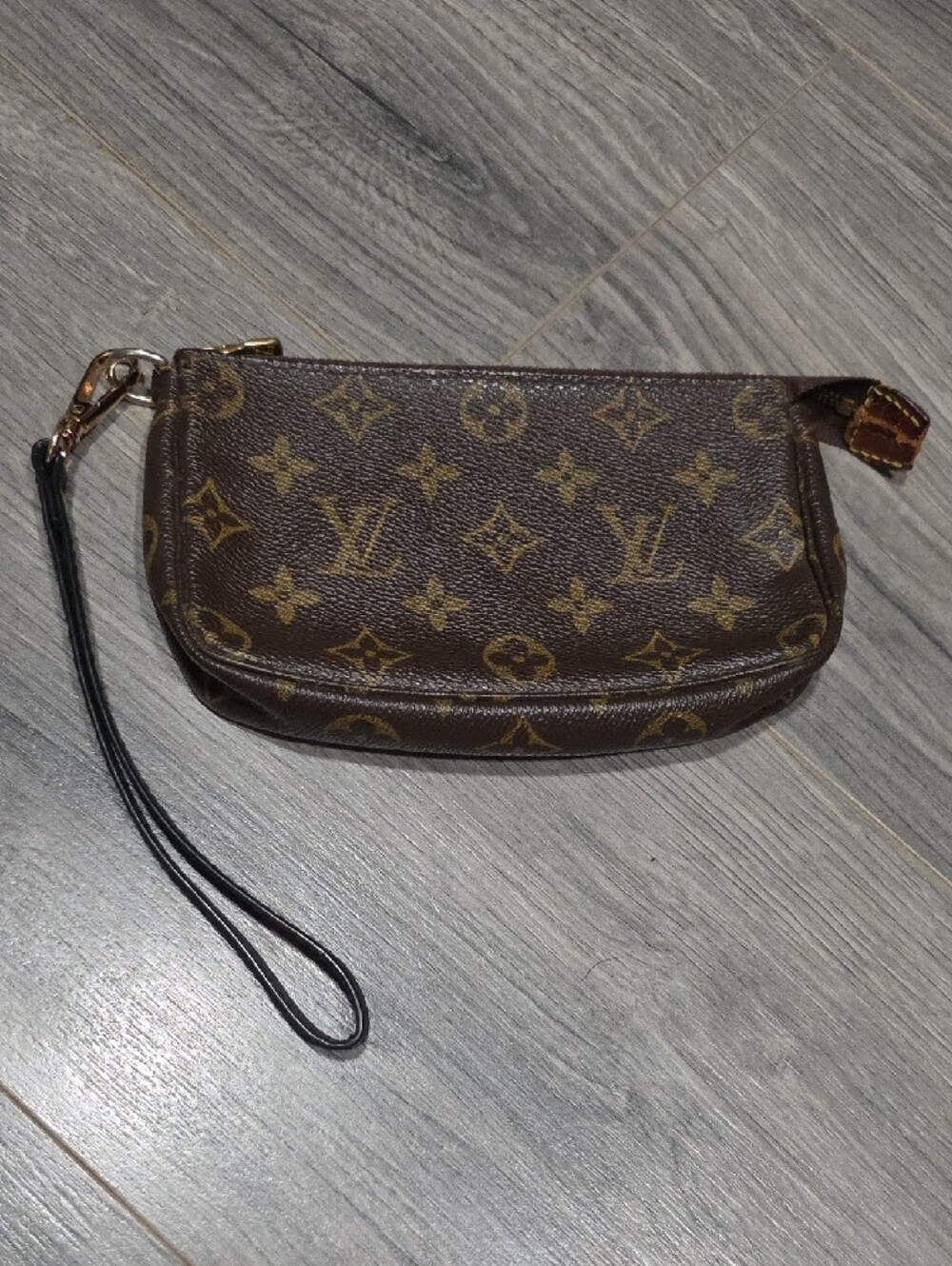 Louis Vuitton Vintage RARE Brown Monogram Canvas Wristlet Key Pouch